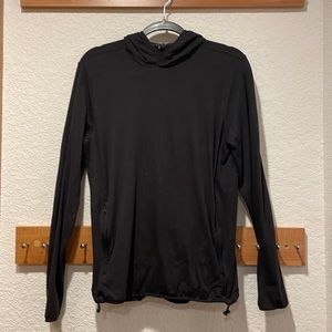 Men’s Small Theory black hoodie with zip pockets